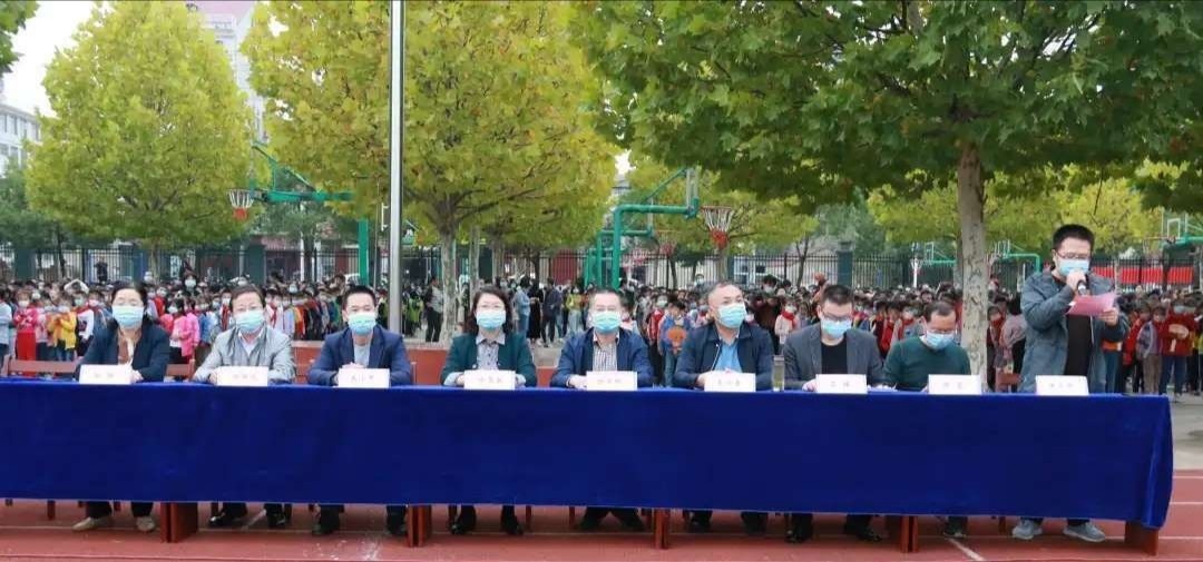 湖北黄梅三小举办第五届足球联赛：挥舞激情 放飞梦想|湖北黄梅三小举办第五届足球联赛：挥舞激情 放飞梦想