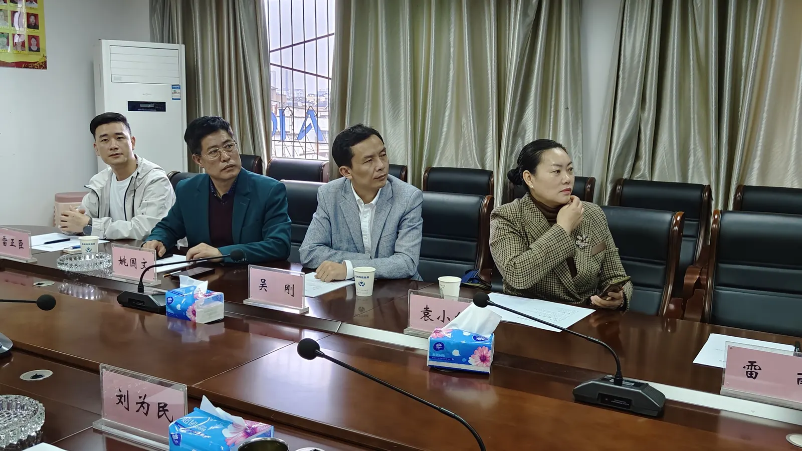 中亚经济发展协会一行莅临鄂州民政局座谈(图2)
