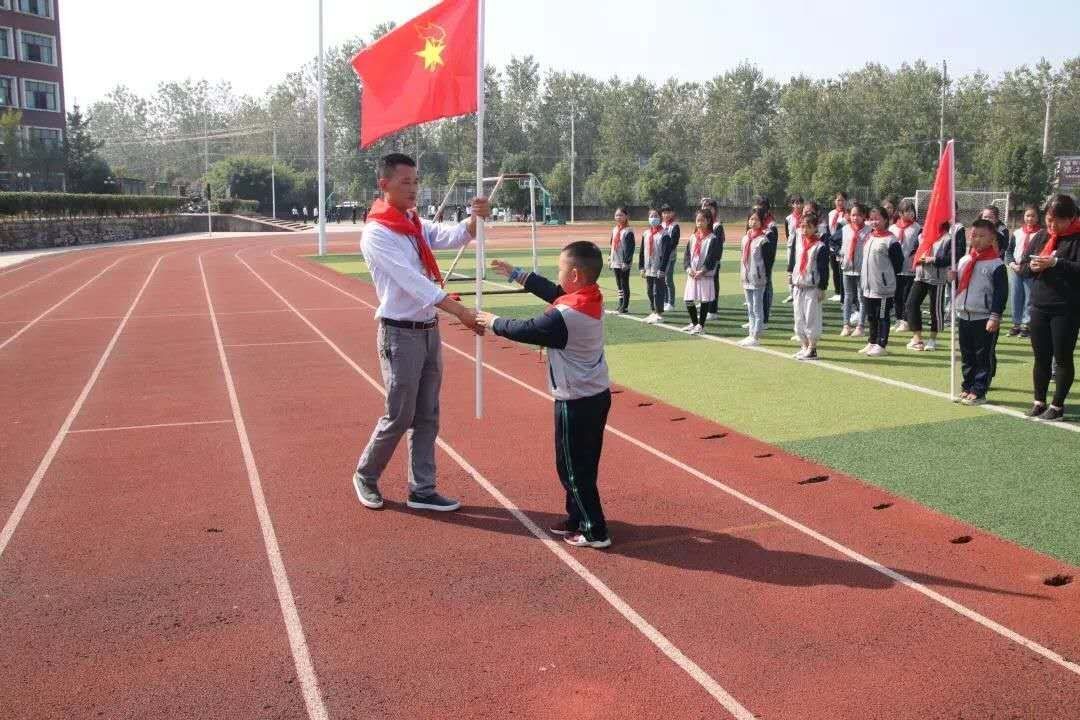 湖北蕲春县隆重开展中国少年先锋队建队71周年主题队日活动|湖北蕲春县隆重开展中国少年先锋队建队71周年主题队日活动